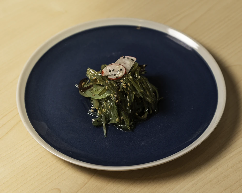 Salade d'algues, wakame